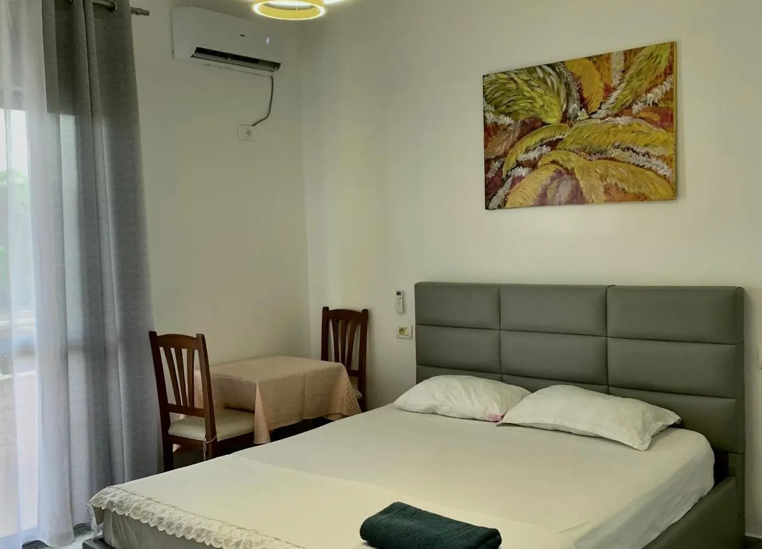 Pensión Serenade Beach Durrës