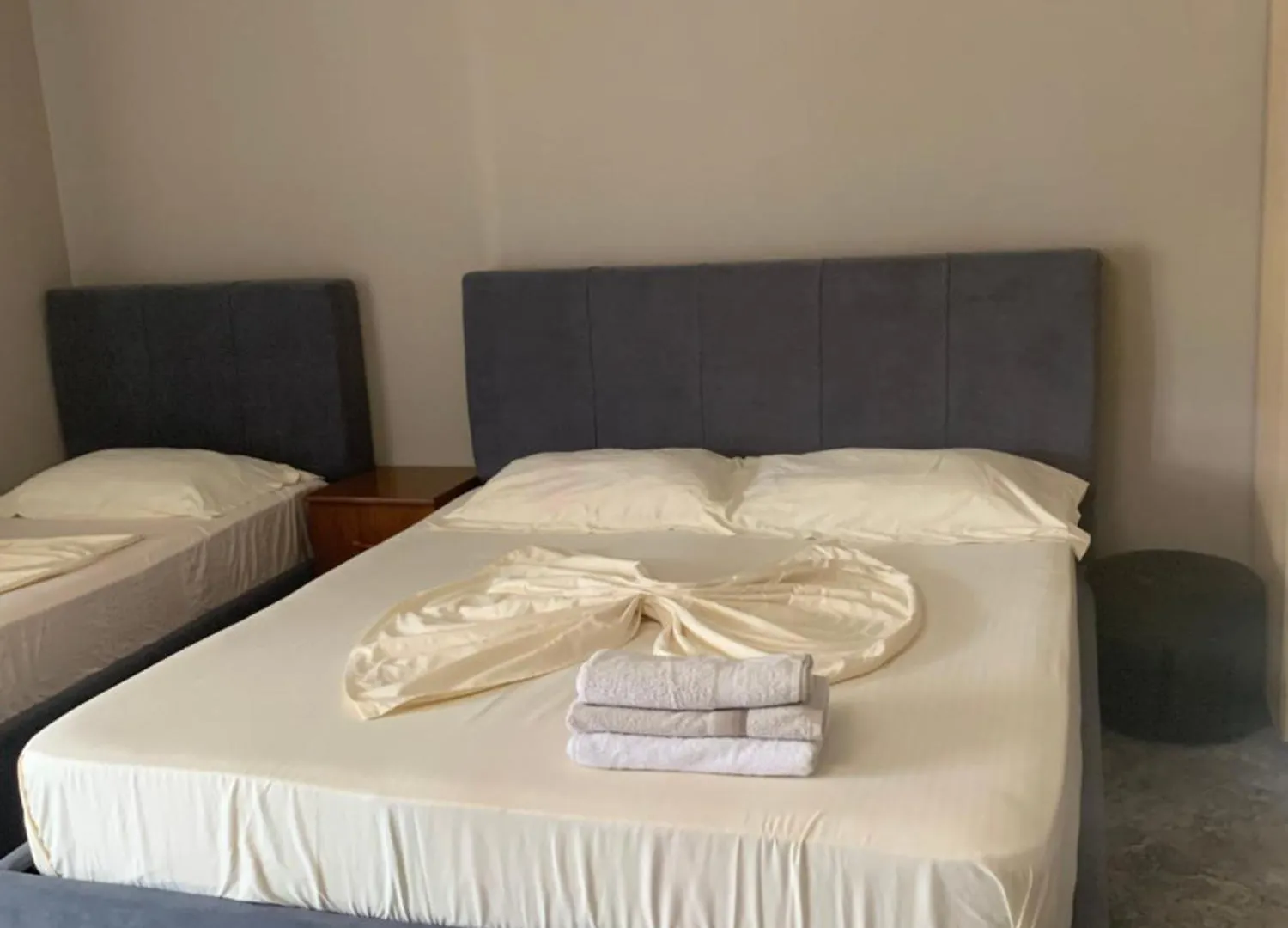 Serenade Beach Durrës Pensión